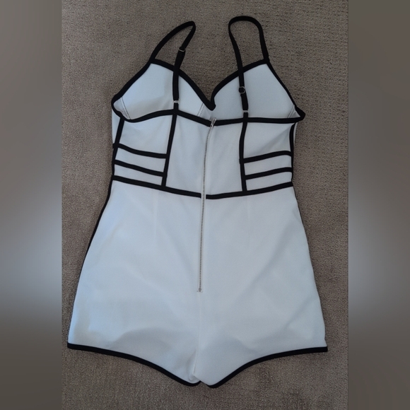 Charlotte Russe Black & White Piping Sweetheart Spaghetti Strap Bustier Romper - Picture 5 of 8
